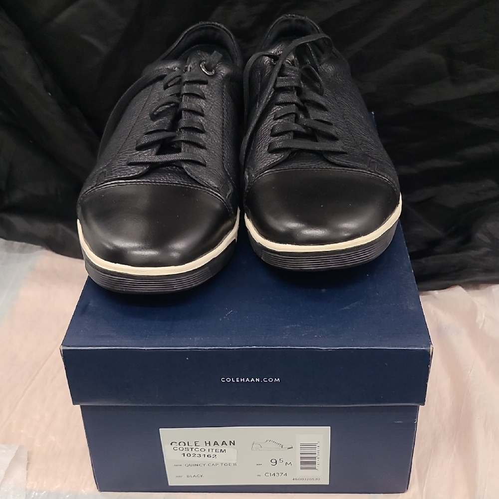 Cole Haan Black Sneakers Sleek Minimalist Design 9.5 Quincy Cap Toe